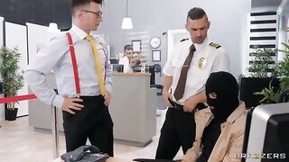 A hot bank robbery turns into a wild session with stockings