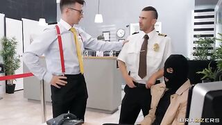 A hot bank robbery turns into a wild session with stockings