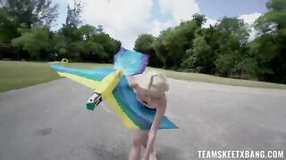 A girl can’t resist sex right in the middle of nature
