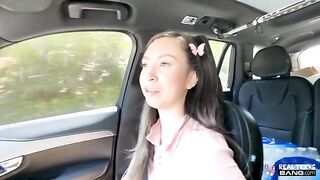 The blowjob is so smooth that the guy didn't notice anything