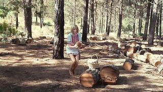 A couple fucked outdoors, even using a vibrator in the nature