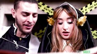 On Halloween, a cute girl was fucked by her boyfriend