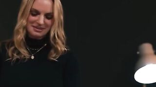 That's what it means to rub the clitoris, girls are doing it