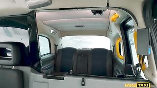 A blowjob in a car? Absolutely, yes! - Брюнетки - 2025 - HD