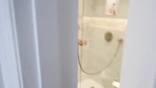 The girl is ready to do a blowjob and she's looking for a man