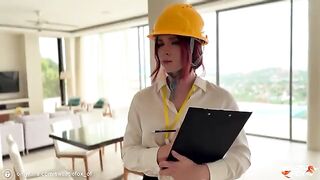 A sexy redhead would like to be fucked by her foreman
