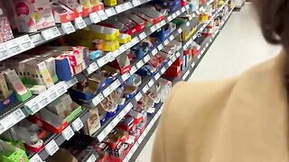 Which bottle would you choose to sit on? - A hot amateur couple experiment