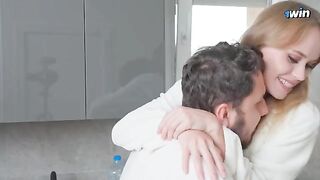 The housewife got fucked by the plumber in doggy style