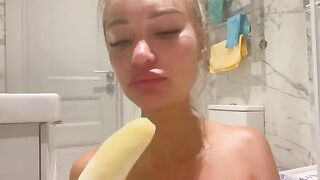 Monika Fox had a banana in her ass and she liked it very much
