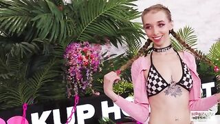 He finishes cum on the count of three with his sexy girlfriend