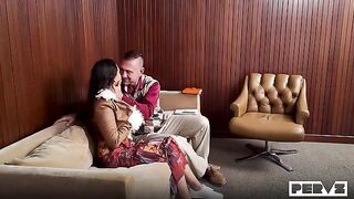 Girl impresses with the size of her pussy, a man was thrilled