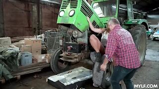 Paying in kind is not a problem. A blonde artist gets fucked hard