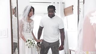 A girl chose her husband by the size of his cock