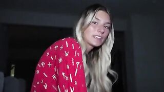 Homemade porn with an 18-year-old girl, showcasing her skills before bedtime