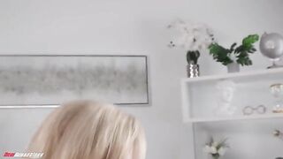 A mature beauty with a stunning figure gets fucked on the couch
