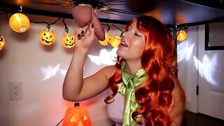 I set the rhythm with my lips, you just moan - a spooky Halloween treat