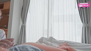 The nurse is too hot, so it's difficult to control myself when she's around