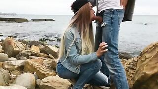 A sexy blondie has sex with her boyfriend on the city streets