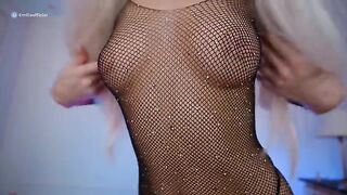 A fit girl with a juicy ass fucks like a bad one - EmiliaBunny