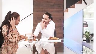 My therapist invited me to her house for dinner
