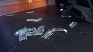 A policeman tracked down a robber and confronted him in his apartment