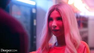 A pretty babe Kenzie is cheating on her BF in public